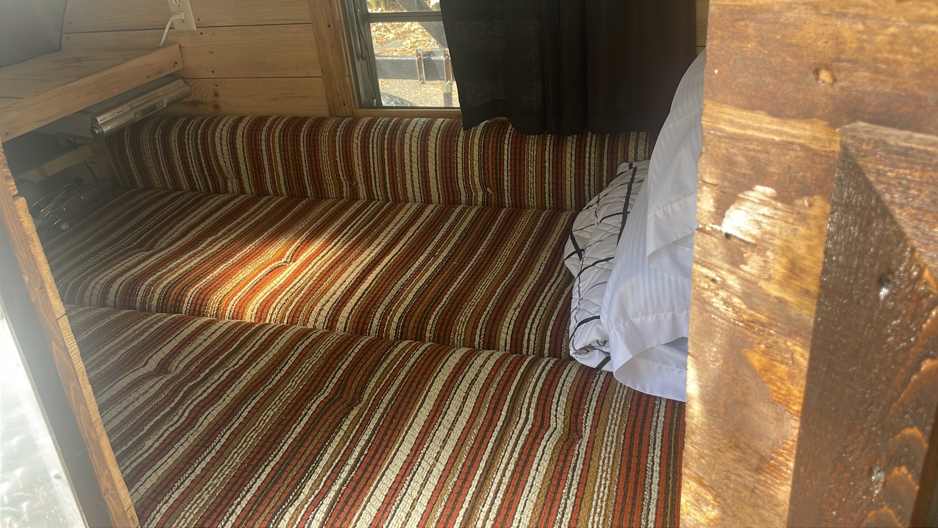 Cozy cabin with room for two